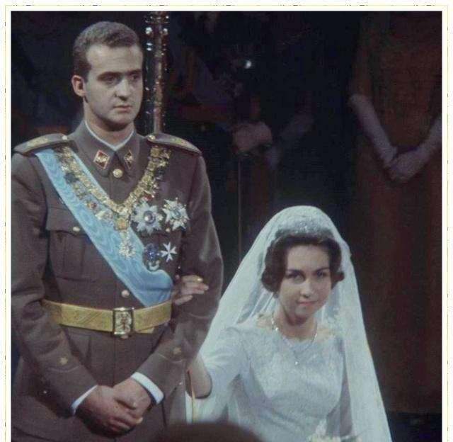 33年前，戴安娜遇見西班牙王後，笑容勉強，比不過出身公主的王後-圖10
