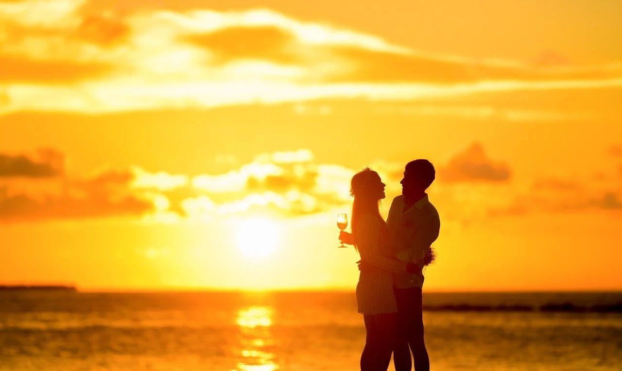 求职|远嫁女子家中录视频哭诉，恨到咬牙手指丈夫：怀孕7月让我找工作