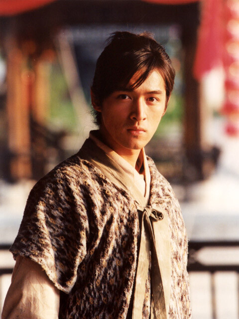 胡歌|胡歌十年未拍玄幻剧，被问如何看待张艺谋《遮天》，胡歌：我不适合