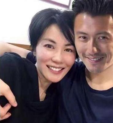 黄家驹|51岁的王菲内衣广告流出，身材力压张柏芝，难怪谢霆锋那么喜欢