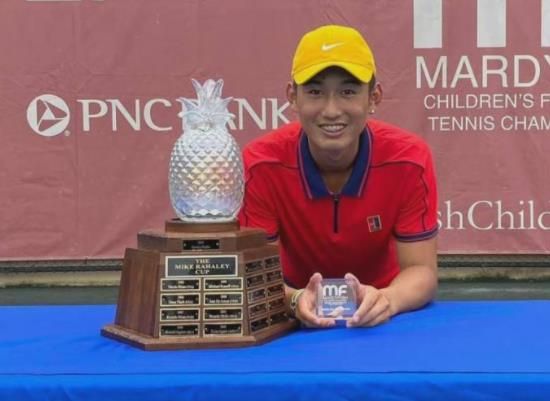 费德勒|超越李娜+比肩费德勒！中国首位世界第一，扛起中国网球未来