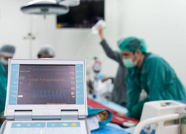 脾胃|脑出血发作前，身体会有这4个“信号”，别忽视了，及时就医