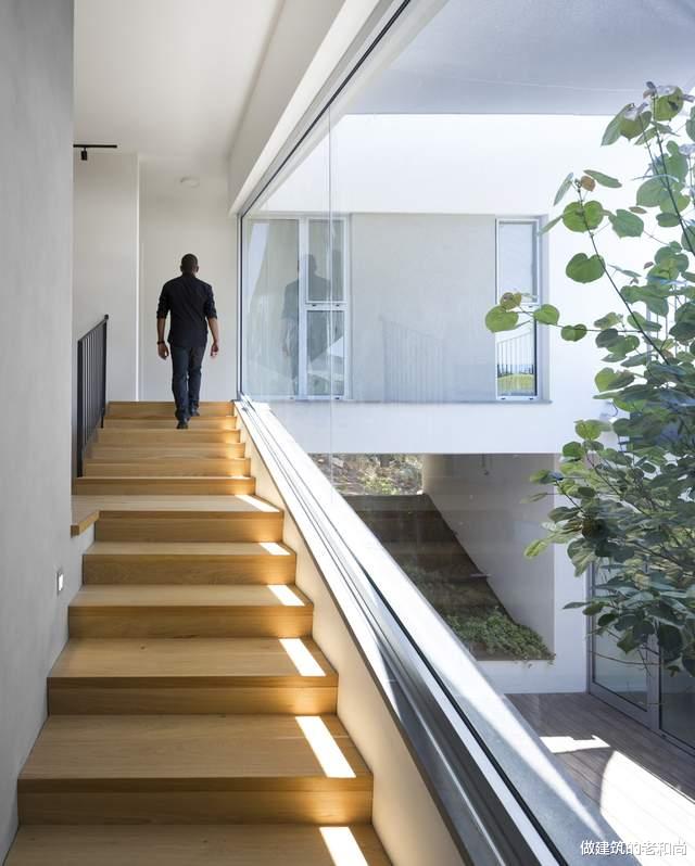 设计师|完全契合于地形的住宅:由低到高、从开放到私密层层递进