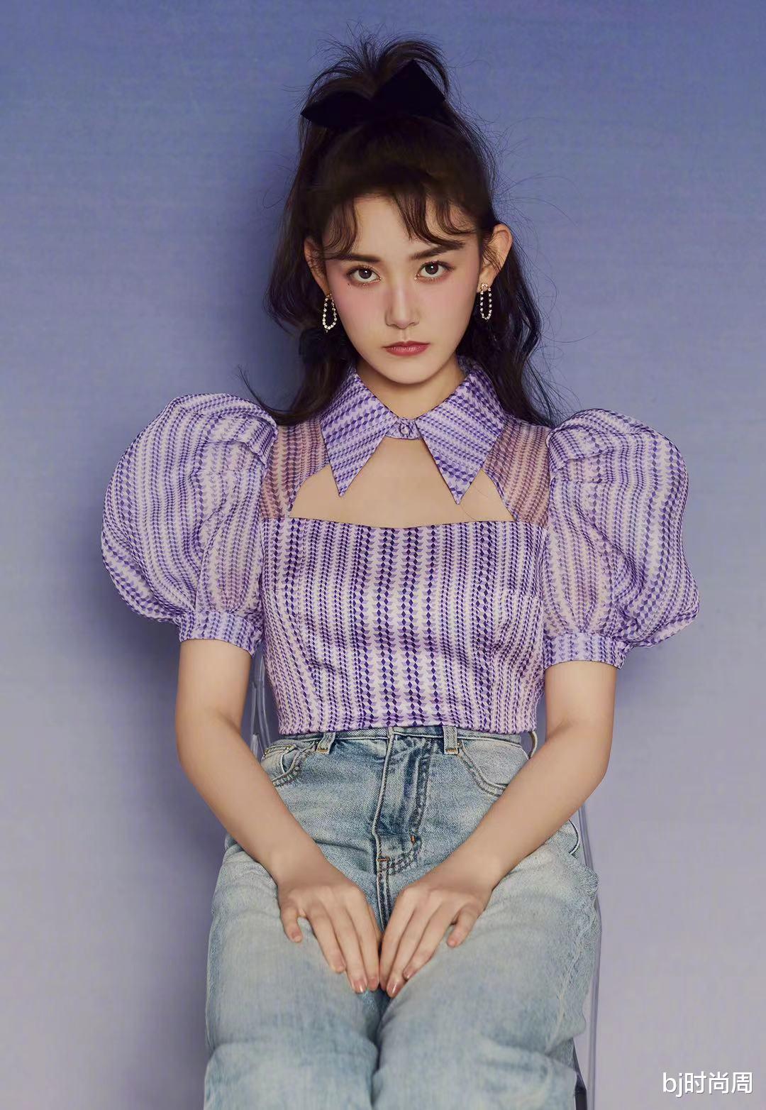 穿衣搭配|蒋依依所选择的这一身穿搭忒好看，超适合学生们穿哟