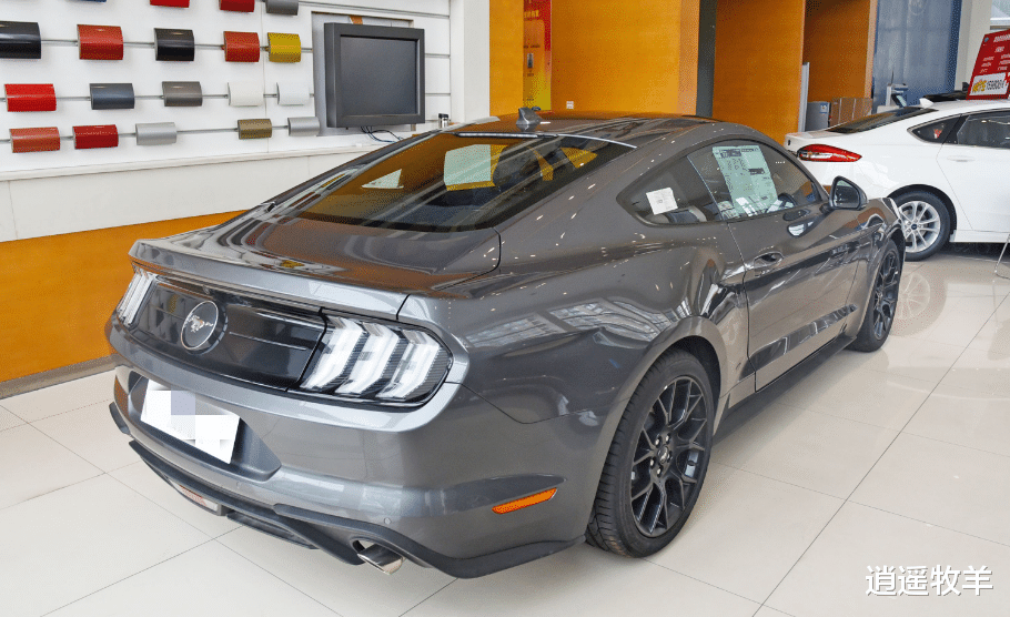 福特野马 它是福特最为傲人的轿跑，撩妹成功率比A5高10倍，性能足以碾压宝马4系