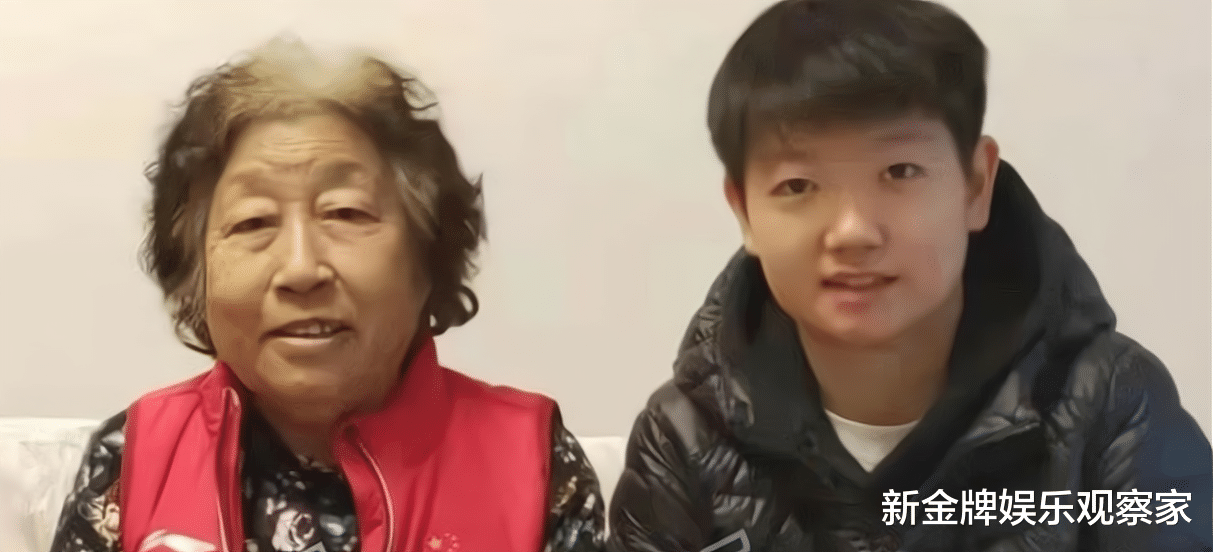  孙颖莎奶奶去世，家人怕影响备战隐瞒3个月，回国后她只说了4个字