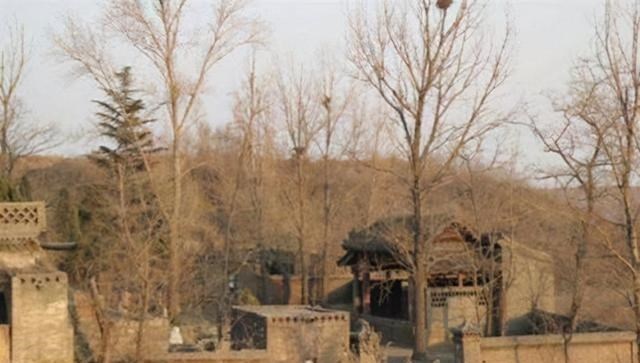 奶爸育儿宝库|古人说“宁可野宿荒坟，不可夜居古庙”，难道寺庙比荒废还可怕？