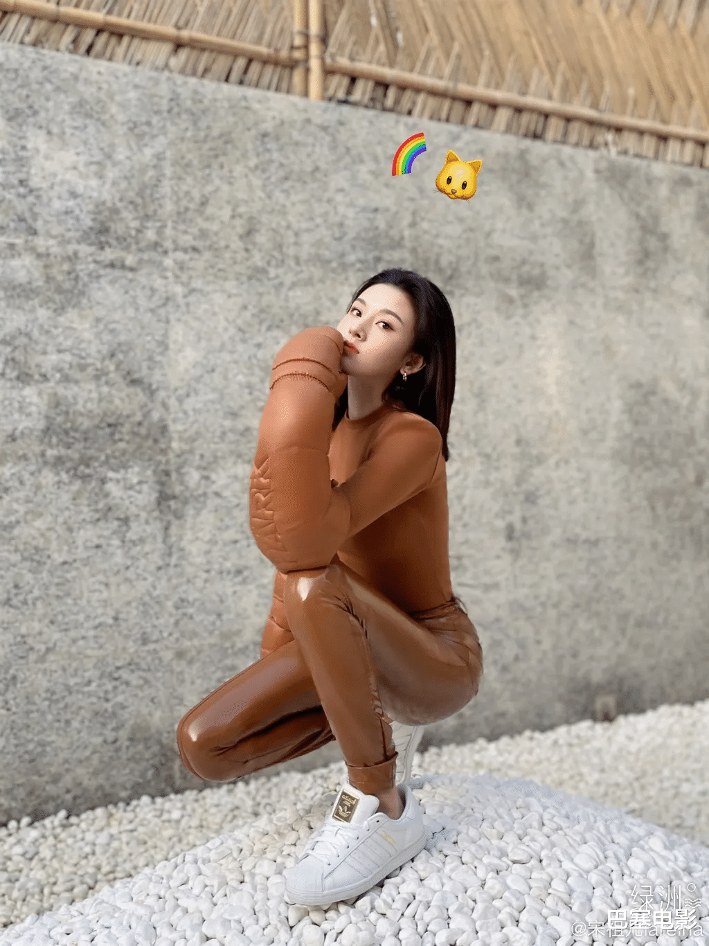 街拍|明星街拍丑态百出：尹正像大妈，陈志朋乡土风，吴宣仪一言难尽