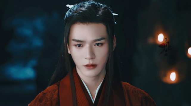 肖战|艺人新媒体指数排行榜：杨洋热巴凭《荣耀》登顶，肖战仅排第五