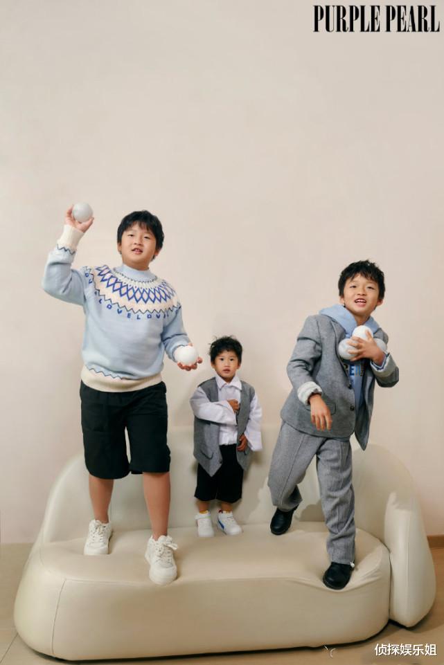 冉莹颖|邹市明冉莹颖拍全家福写真，三个儿子暴风长大，轩轩体格赶超爸爸