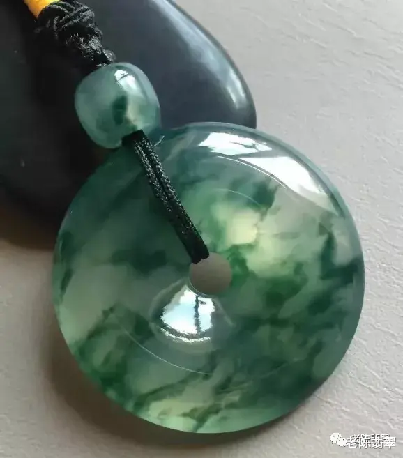 翡翠|翡翠的四种代表，您同意哪个？