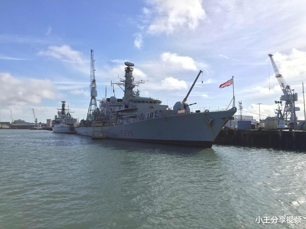 小王分享视频 未到亚太就遭重创,英国两艘军舰相撞后开洞,事后竟甩锅给天气