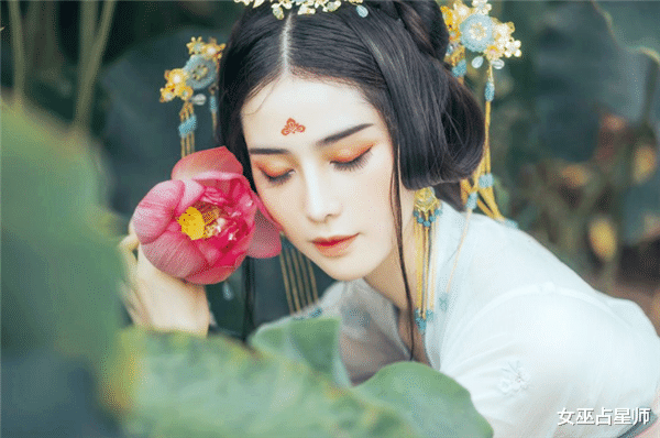 女巫占星师|活的非常洒脱，不会畏首畏尾，总是努力向前的三个生肖