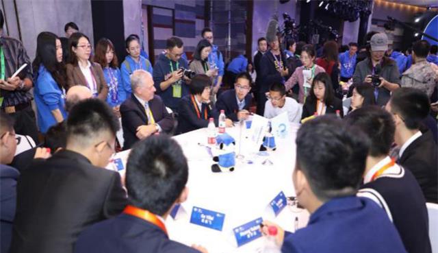 DEEP深度世界|天才少女谈方琳,15岁破解世界难题,拒绝央视采访:别让我妈看到