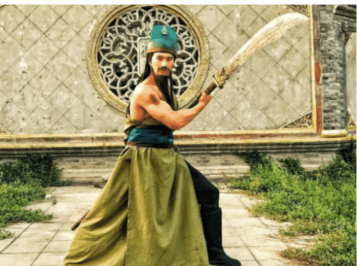 谢孟伟|嘎子哥扮演的关羽，自我感觉还不错，却被吐槽成“最丑的关羽”！