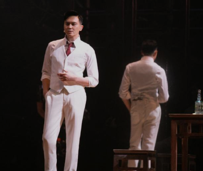 张智霖|体会到了袁咏仪的快乐？张智霖二公跳曼波舞，张晋神吐槽亮了