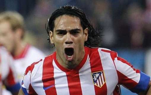 运动员|有哪些足球运动员，比起荣誉更加看重利益的呢？