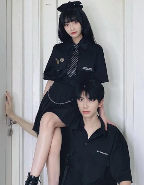 咬米|要价520一小时的咬米，终于降价至50，可惜依旧没人点单