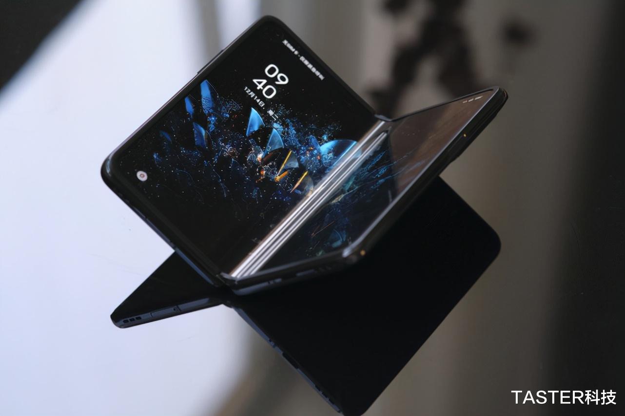 华为|7699的国产手机一次销售了10万台！黑马诞生，华为苹果迎来新对手