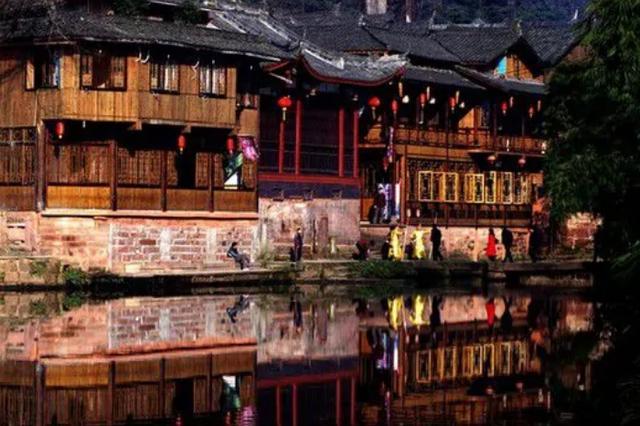 四川省 四川“珍藏”小镇，被赞川西南“影视明珠”，环境优美物价实惠