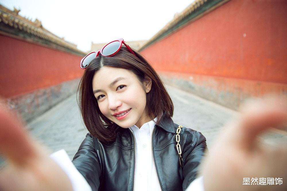 杨超越|王冰冰火了，首条视频1800万播放，有杨超越、丁真、肖战那势头！