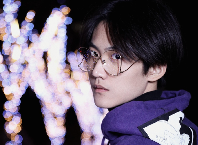 周柯宇|创4周柯宇刘宇同框，镜头放大一看，这身高差是认真的吗？