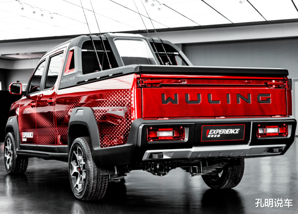 |五菱皮卡“钓鱼版”，鱼竿冰箱小板凳，1.5L动力勉强够用