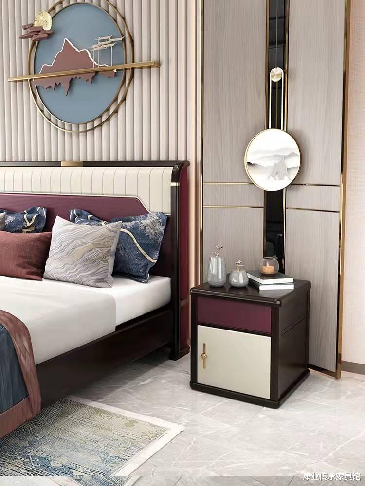 以东方文化为骨，现代元素为翼，演绎简奢新中式