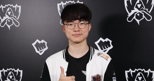 Uzi|LOL：Uzi夺冠几率大增，李哥总结夺冠经验，对Uzi帮助太大了
