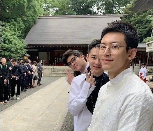 赵薇|网传赵薇被张哲瀚牵连？杂志封面被取消，代言人也将被换掉