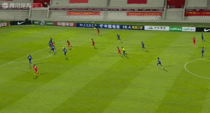 国足|5-0！国足狂飙创2大佳绩，再赢将锁定第一，“新星”世界波+妙传