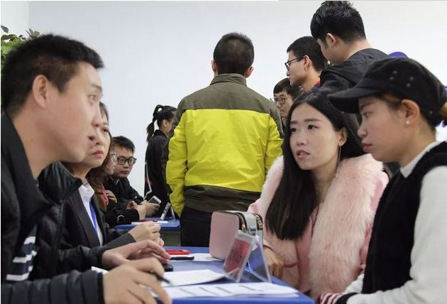 大学|企业老板“我员工没有985的”，张雪峰回怼：所以你不是世界500强