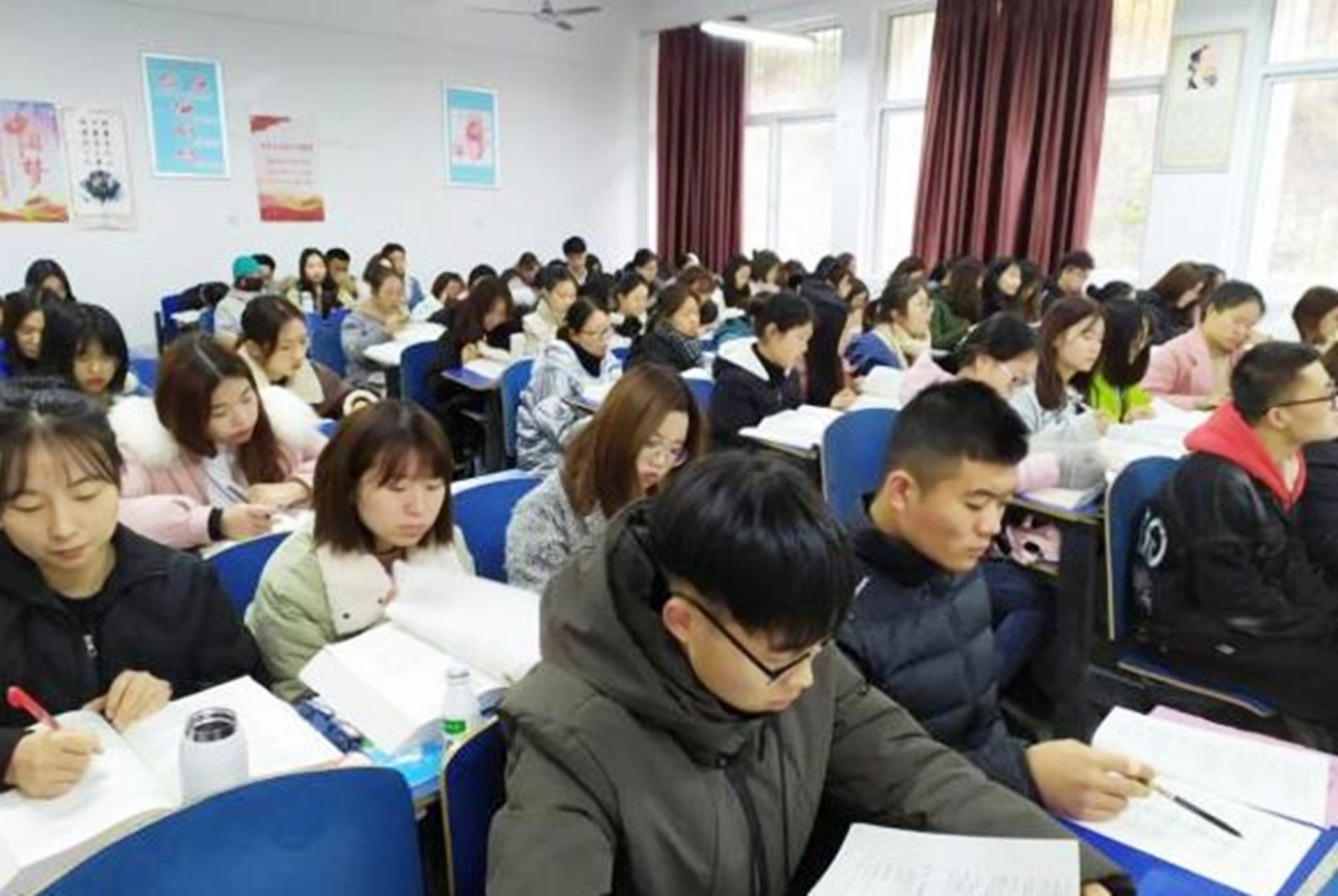 甄嬛传|我们不要清华硕士，千辛万苦考上名校研究生，却仍改变不了出身