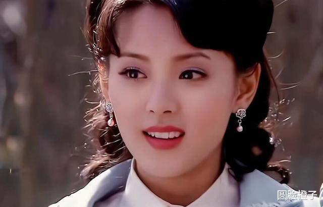 杨超越|一直觉得杨超越长得像一个女演员，终于找到了