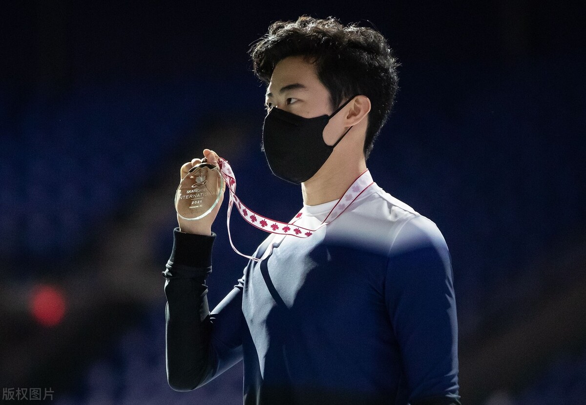 陈巍|连续六年登顶！全美锦标赛陈巍夺男单冠军，周知方被反超获得季军