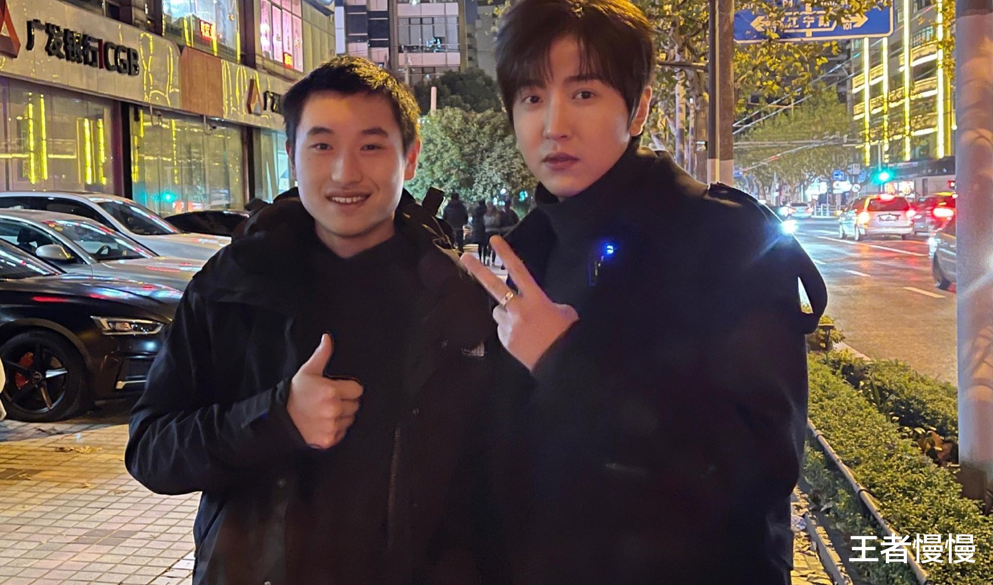 白冰|网红白冰品尝美食出现弊端，体重飙升至170斤，直言要开始减肥了