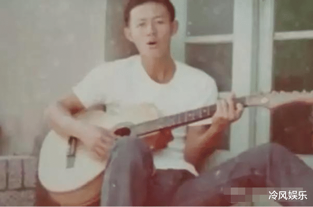 金士杰|57岁娶了小25岁学生，60岁喜得龙凤胎，如今70岁为奶粉钱疯狂拍戏