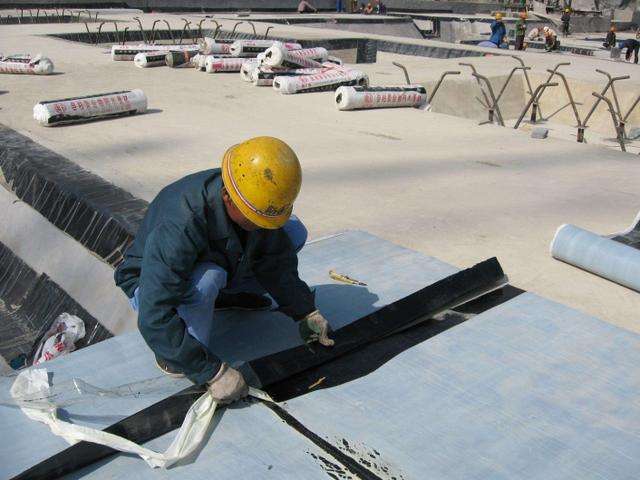 宏成建材|自粘防水卷材施工，一定有你不知道的