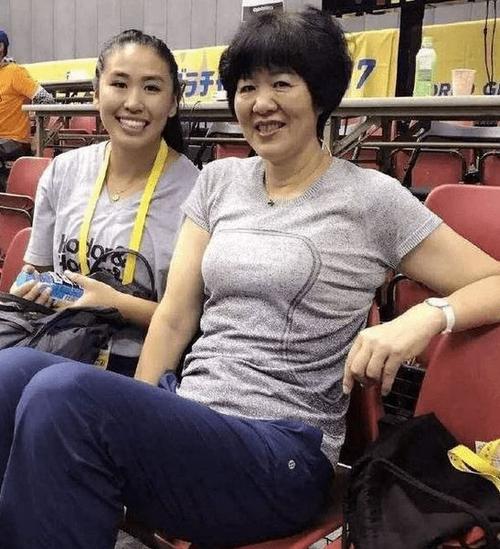 郎平|女排郎平退休后，退休金能拿多少钱？这个数字你肯定没想到！