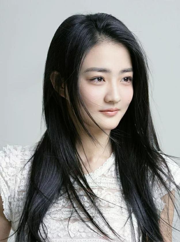 王安宇|95后小花旦徐璐:眉目如画唯美可爱,容貌姣好惹人爱