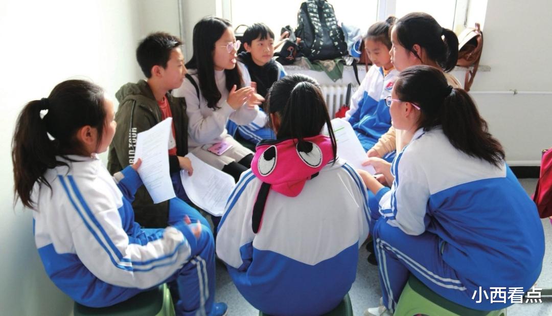 百草枯 13岁女孩喝下百草枯，不是和同学闹矛盾，小姨说出的隐情让人心疼