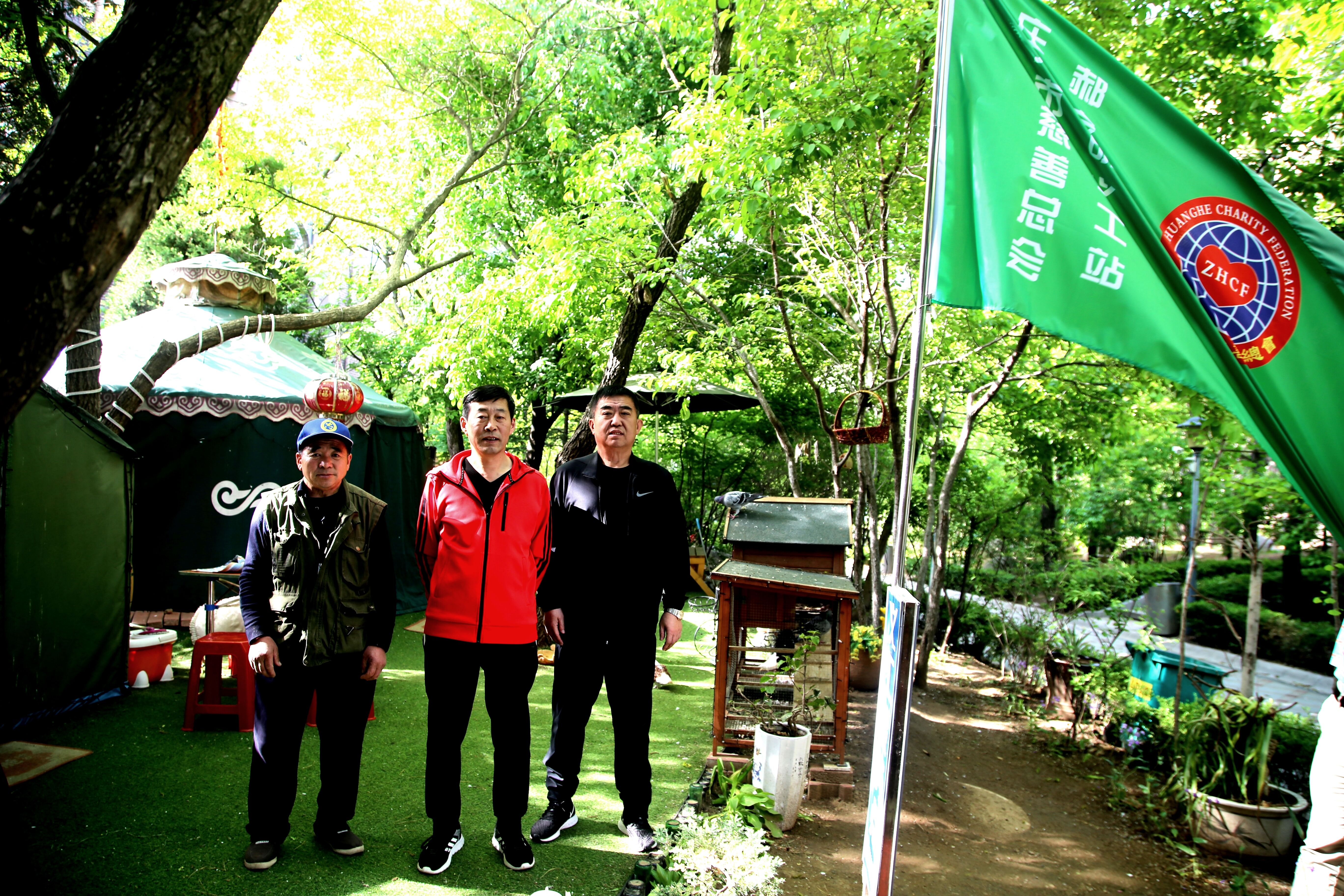 半島晨報 贊！大連莊河“郝家明義工站”立足小區服務鄰里