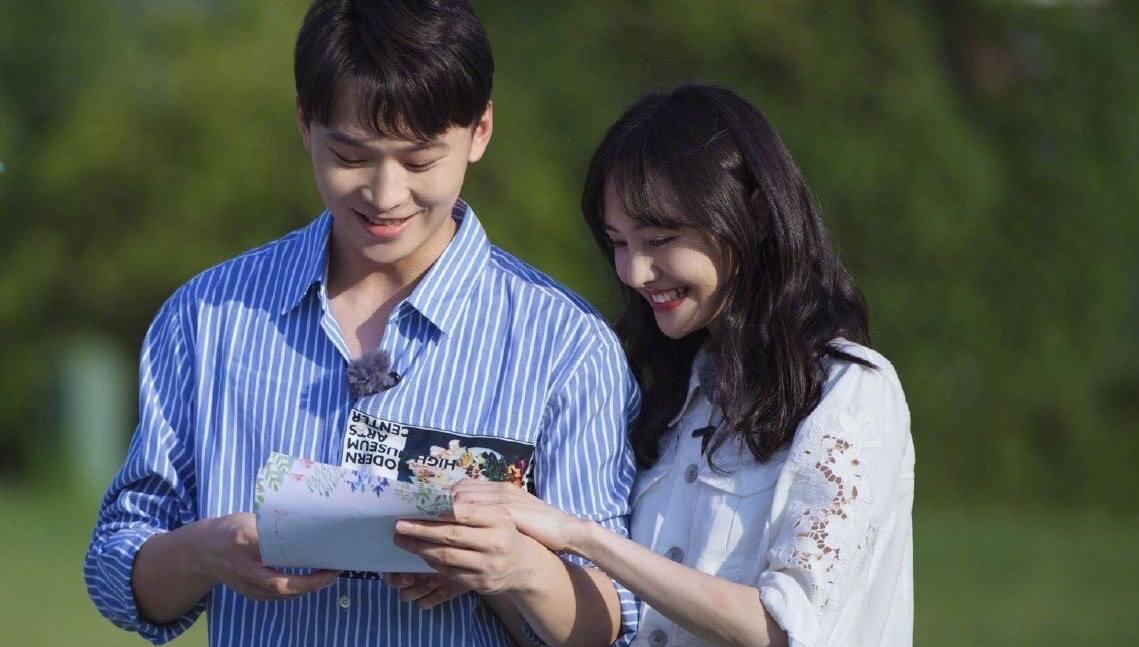 郑爽|郑爽社交平台遭永久禁言，作品被悉数下架，坦言自己不能生育