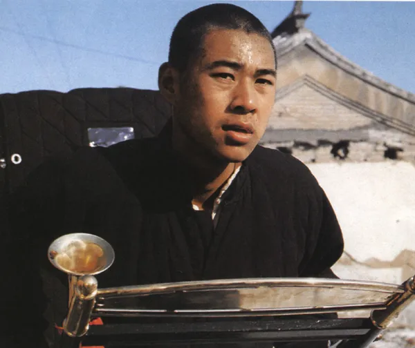 骆驼祥子|《骆驼祥子》：比贫穷更可怕的，是低层次的聪明