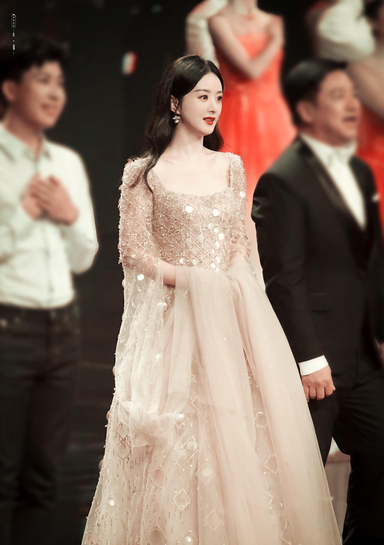 赵丽颖|赵丽颖——人群中的一束光