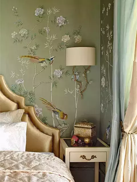 装修时墙面贴壁纸还是刷胶漆好?听完老师傅的话终于不纠结了