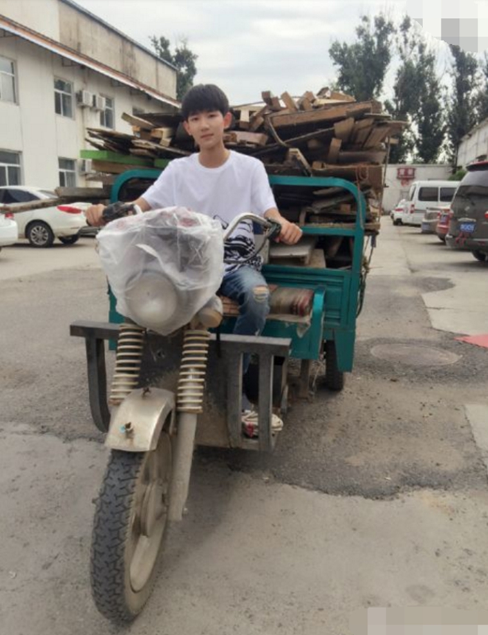 明星|当明星们回到农村老家，个个原形毕露，这才是公众人物该有的样子