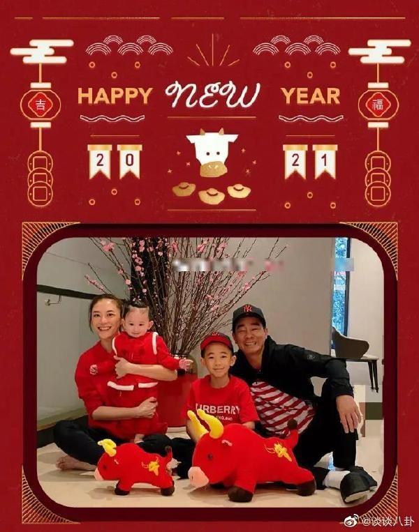 郝劭文|应采儿母子过母亲节，小儿子眼睛有哥哥两倍大，陈小春基因被打败