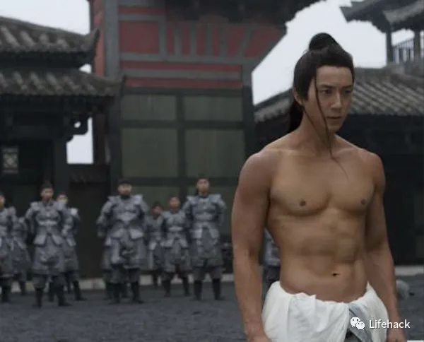 吴尊|42岁吴尊把同学熬成爹，网友：不老男神