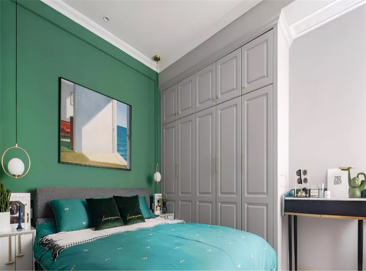 100平法式风二居室俏皮、跳脱，惬意与浪漫的气息呼之欲出